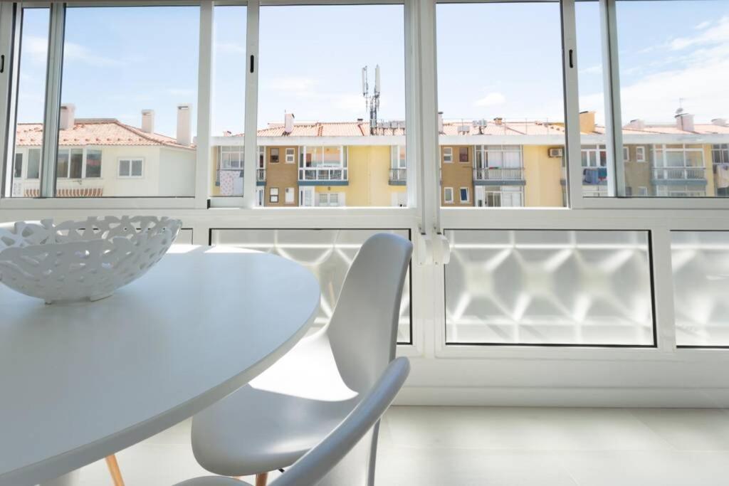 Beachome4U2 Carcavelos  Bagian luar foto